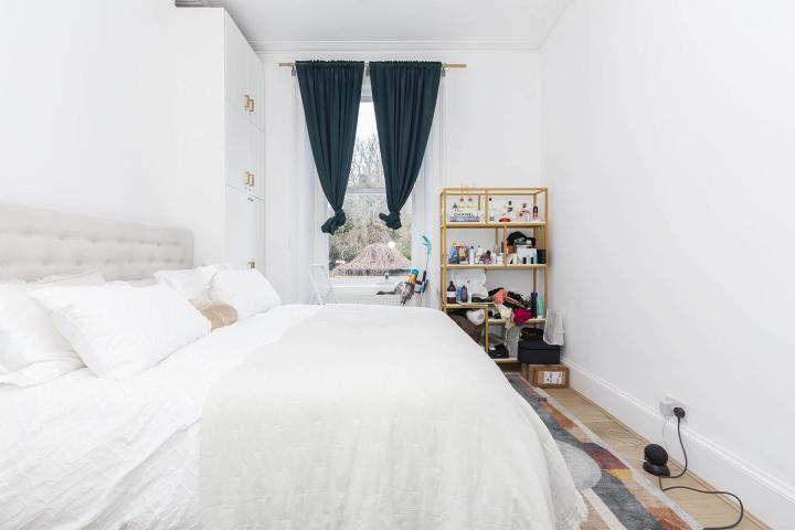 			1 Bedroom, 1 bath, 1 reception Flat			 Priory Road, WEST/SOUTH HAMPSTEAD